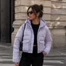 Campera Moderna con Capucha e Interior con Piel